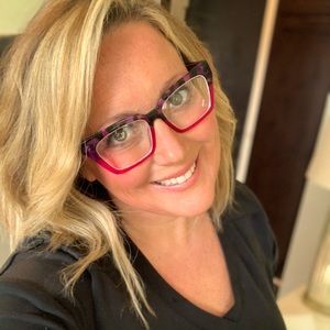 Meet your Posher, Rebecca